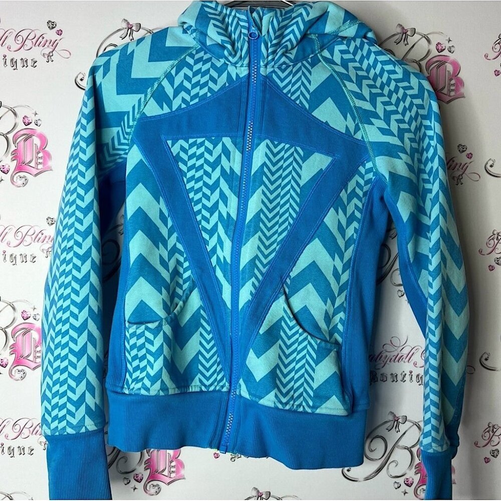 Ivivva sweater zip up Vibrant Blue Chevron Hoodie green logo hood hoodie